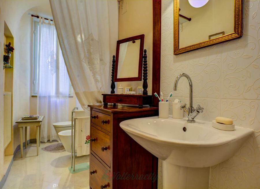 Residenza Storica Palazzo Ricciarelli Villa Volterra Luaran gambar